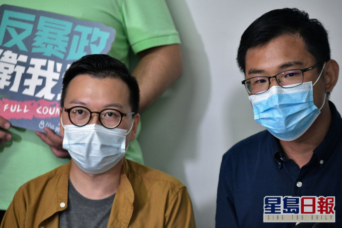 民協副主席何啟明(左),主席施德來(右)。資料圖片