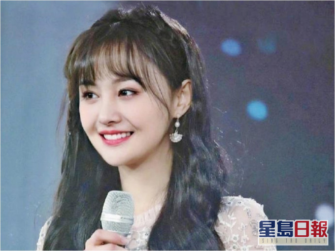 郑爽回应指,去年已入禀法院争夺孩子的抚养权。网图