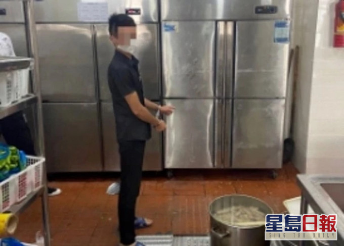 嫌疑人王某被捕后,交代自己爱吃牛排又不愿花钱。(网图)