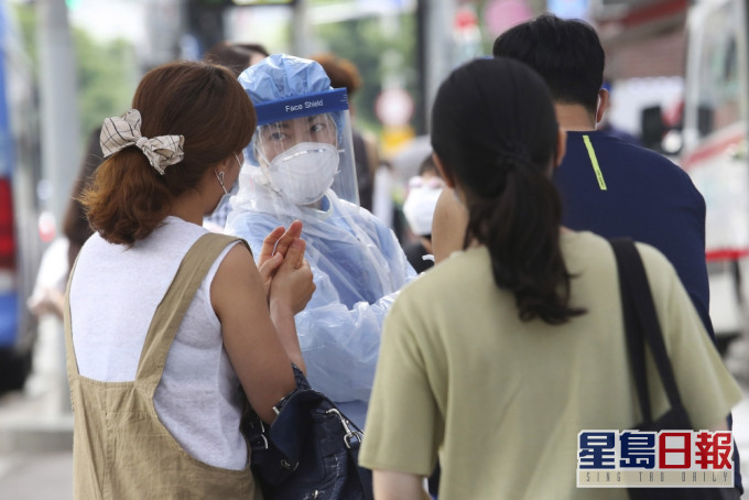 南韓增441人確診,再創3月以來新高,時隔5個多月,單日確診再次突破400宗。AP圖片