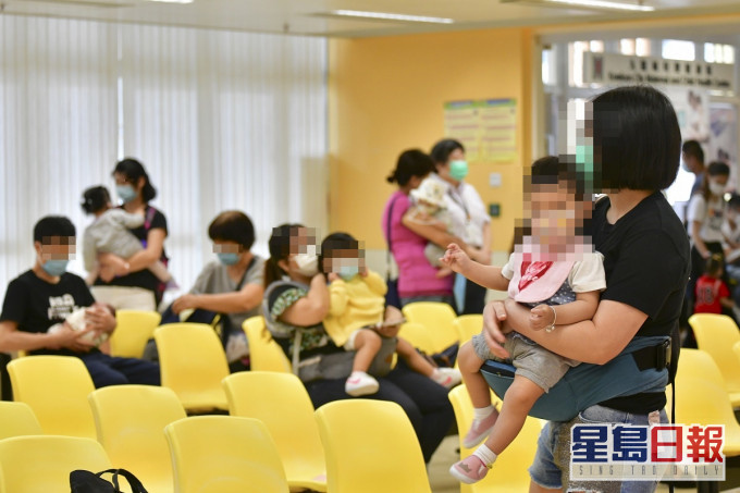 有网民指,有夫妇刚置业为由,月交4000元要求父母代为照顾婴儿及煮晚饭。示意图片