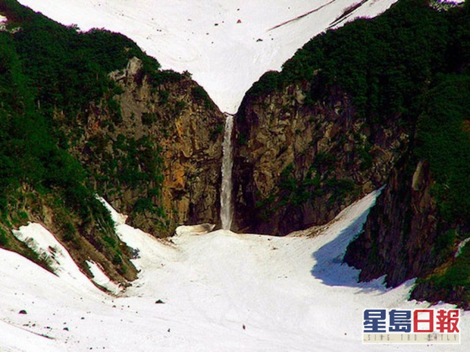 維柳欽斯基瀑布是當地的著名旅遊景點之一。網圖