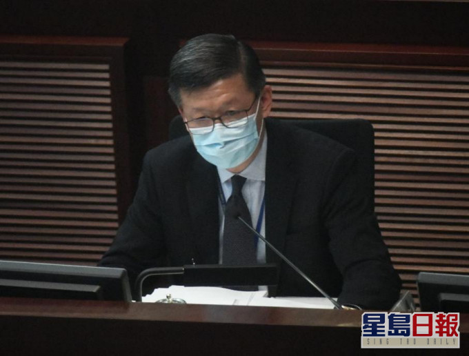 社会福利署署长梁松泰指物业的装修及设备购置打算以「奖劵基金」申请。