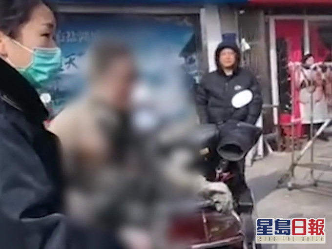 外賣員聲稱還我血汗錢。(網圖)