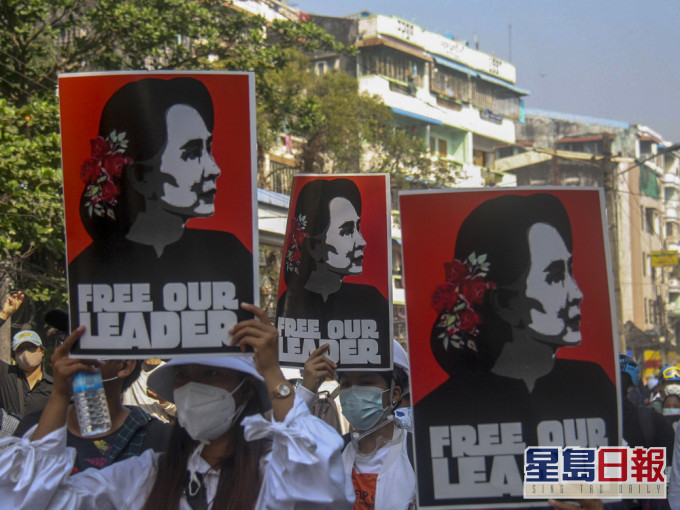 發生軍事政變後,緬甸多地持續出現示威抗議活動。AP圖片