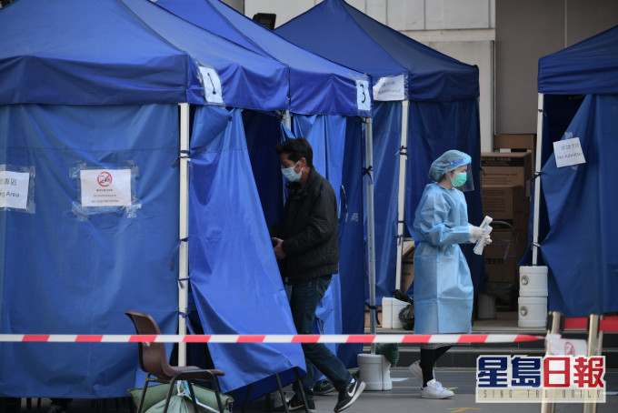 政府在多區設立流動採樣站。資料圖片