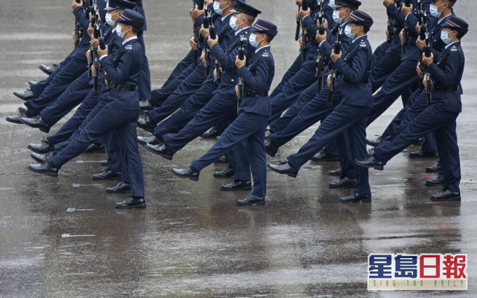 央視指,中式步操體現了在《港區國安法》制定之後,國家安全不設防的歷史終結了。AP圖片