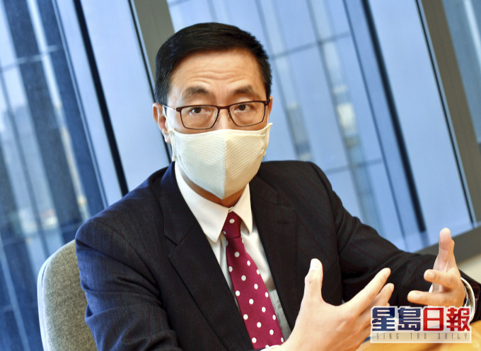 杨润雄指,考虑在谴责信及取消老师注册之外,增加其他惩罚方法。资料图片