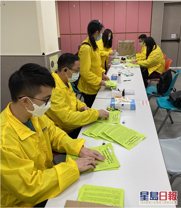 美聯派5000口罩予千名獨居長者 。