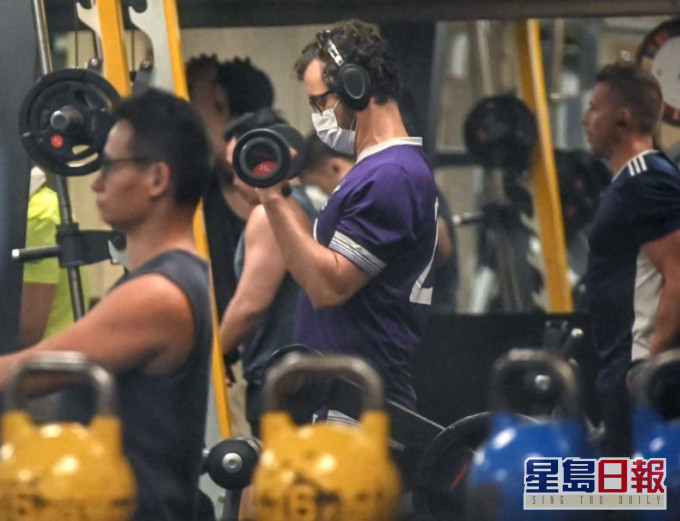 雷雄德说,戴口罩做运动,要平衡周边环境和运动强度。