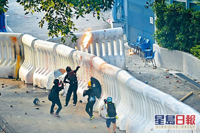 男子以支援因反修例事件流亡海外人士的名義,發起眾籌。資料圖片