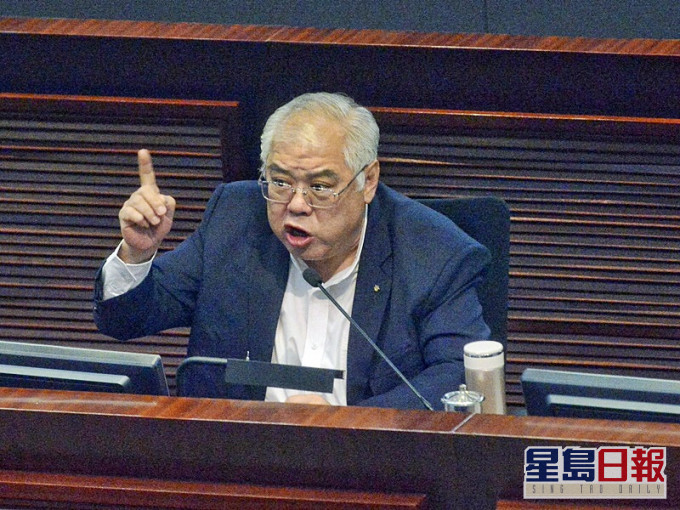 民建联黄定光激动发言。资料图片