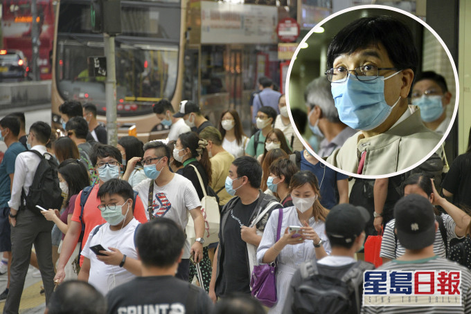 袁國勇呼籲市民在疫苗面世前都不要鬆懈。 資料圖片