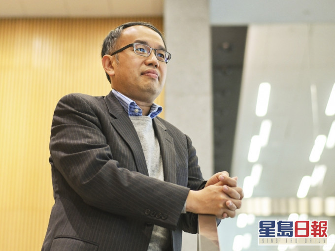 財經事務及庫務局局長許正宇表示,派發消費券是為了刺激消費,與派錢緩解市民經濟壓力有分別。資料圖片