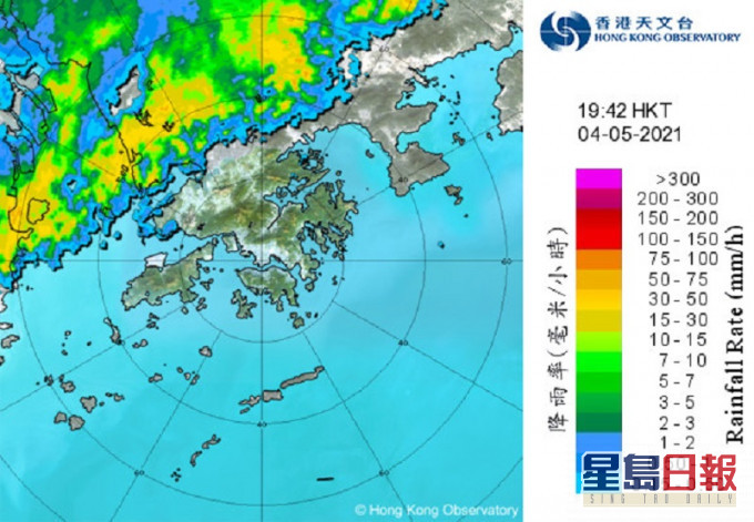 與低壓槽相關的強雷雨區正影響珠江口一帶。天文台