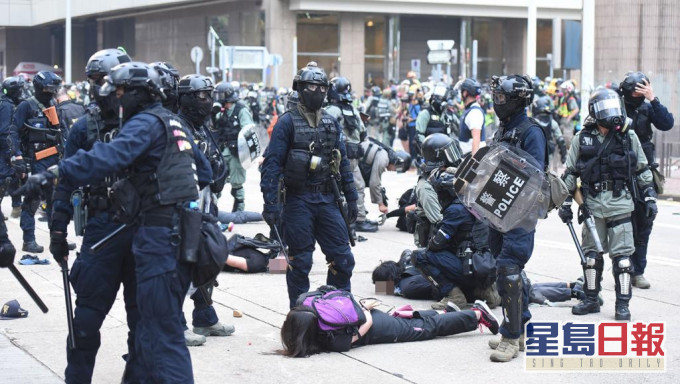 「全球反極權大遊行」發生激烈衝突，近百人被捕。資料圖片