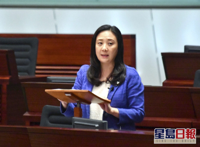 葛珮帆亦要求政府盡快評估英國變種新冠病毒傳入風險。資料圖片