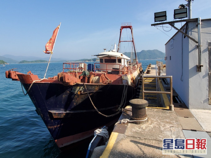 在內地水域作業的本地漁船和收魚艇船東及其僱用的本地船員為參與疫苗接種計劃的優先組別之一。資料圖片