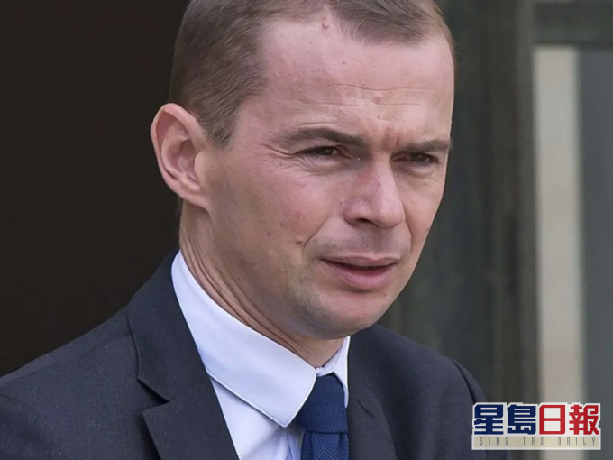 公共會計部長杜索普特被懷疑他收受藝術品禮物及沒有作出申報。網上圖片