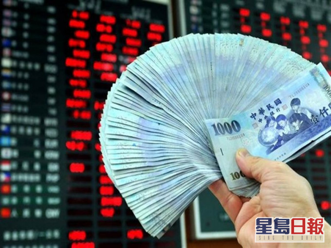 專家指出病毒可於鈔票上存活長達10天。網圖