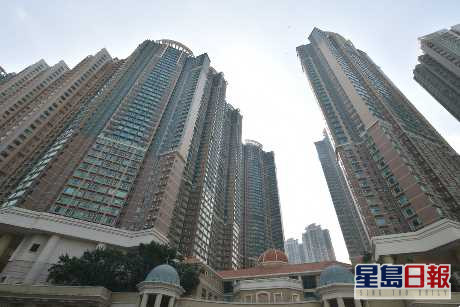 長沙灣泓景臺兩房單位以804萬成交。