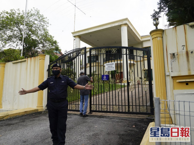 马来西亚下令北韩驻吉隆坡大使馆所有外交人员48小时内离境。 AP
