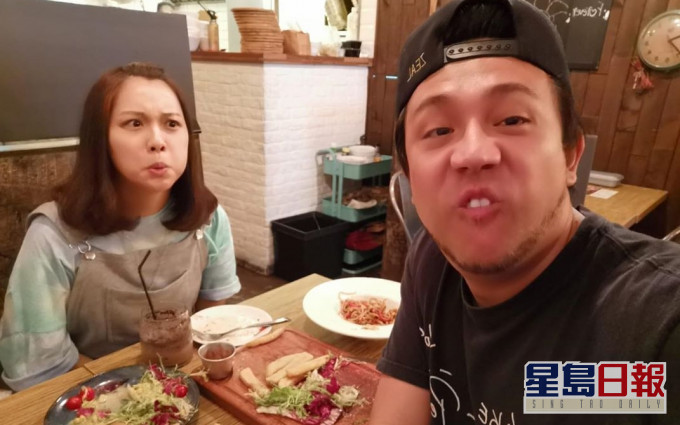 張致恒同老婆撇下兩子簡單拍拖食個晏慶祝已心滿意足。