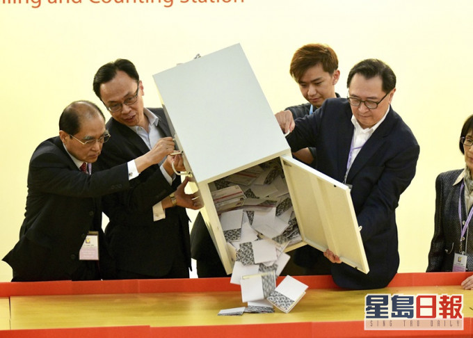 日本對人大決定改革香港選舉表示嚴重關切，敦促香港要進行公平的選舉。資料圖片