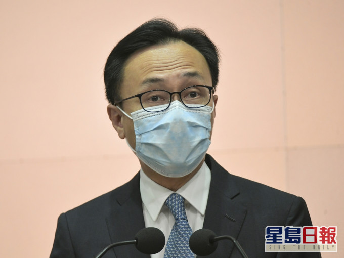 公务员事务局局长聂德权。资料图片