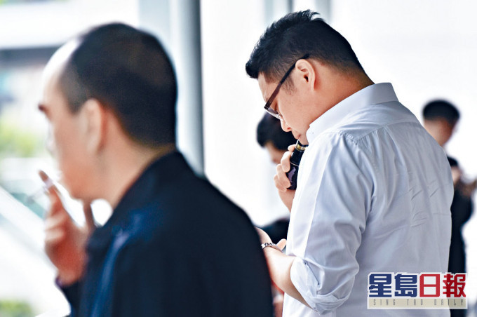 立法會三讀通過有關全面禁售加熱煙、電子煙的條例草案。