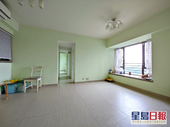 這是牽晴間9座中層G室,實用面積555方呎。