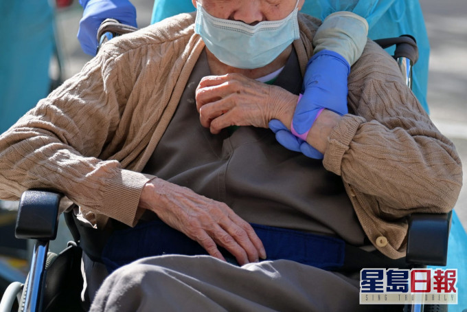 林郑月娥指染疫长者死亡率较高。资料图片