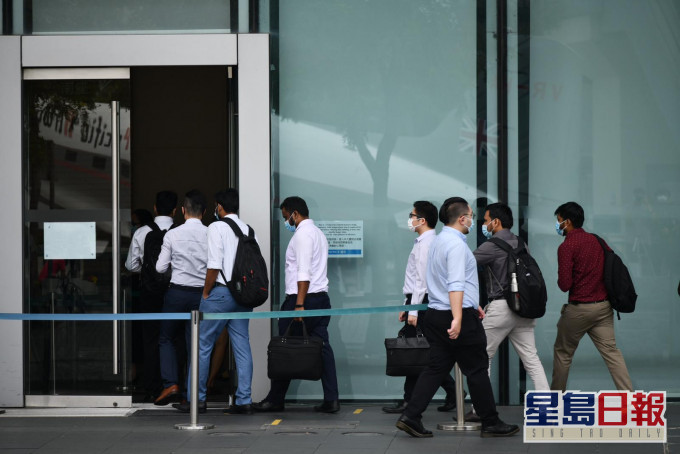 專家分析指,國泰裁員行動或將本港失業率推高0.1個百分點。