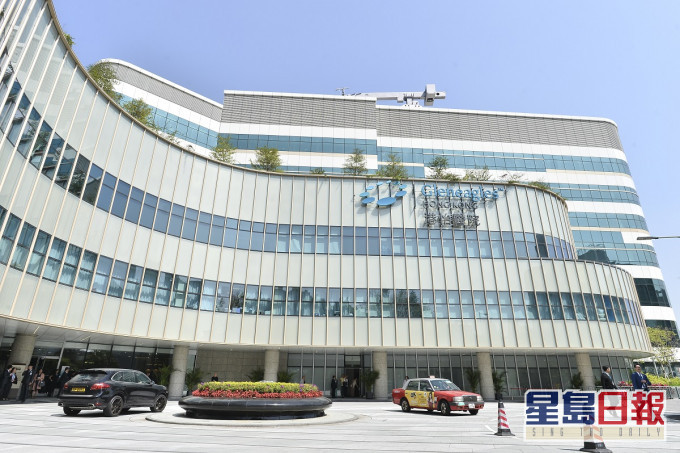 港怡醫院有男護士初步確診。資料圖片