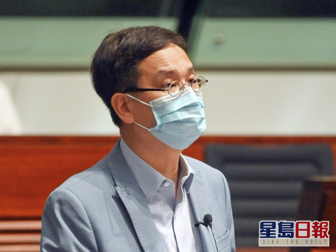 葉建源同意全港停課,以防學校成為傳播新冠肺炎的地方。資料圖片