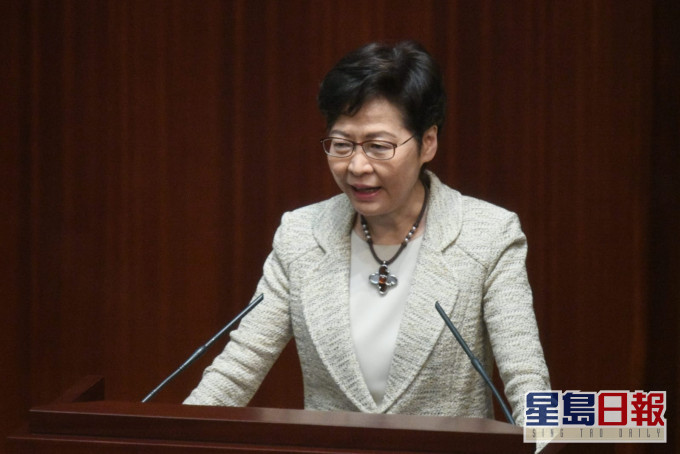 林鄭月娥透露,深圳市政府將在本港發行離岸人民幣債券。