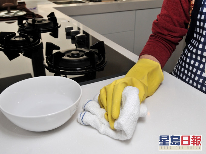 年廿八當然要洗邋遢,加上疫症來襲,大家更分外注重衞生。資料圖片