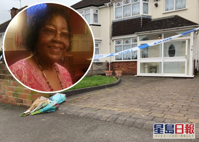 英国妇人露西尔(小图)被邻居两斗牛㹴闯入花园攻击身亡,有人在她的故居外摆放鲜花纪念。网图