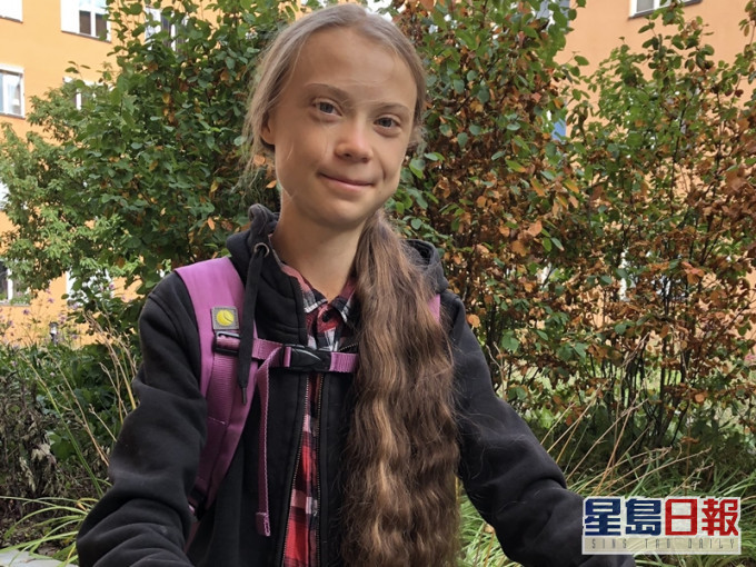 通貝里在Twitter上傳自己揹著書包的照片。 Greta Thunberg Twitter 圖片