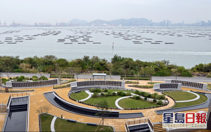 屯門曾咀紀念花園即日起接受市民申請於紀念花園撒放先人骨灰。