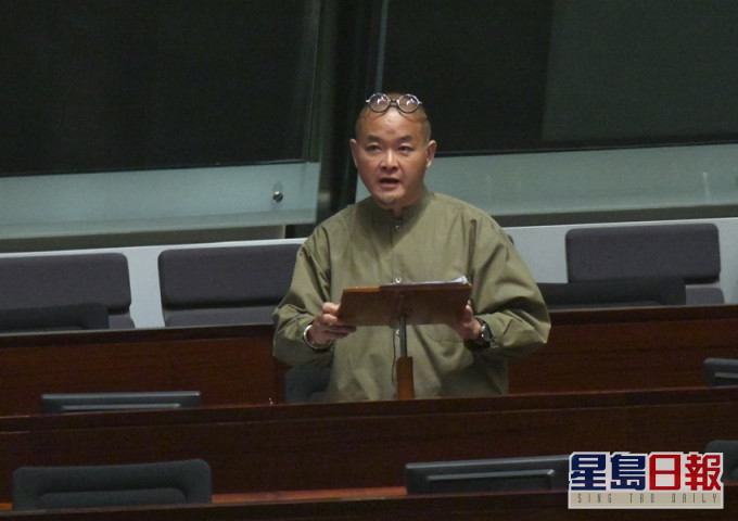 邵家臻指要求女在囚人士剪短頭髮來達至「男女平等」並不可取。資料圖片