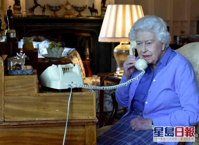 已屆93歲高齡的女皇正在溫莎堡「避疫」。AP