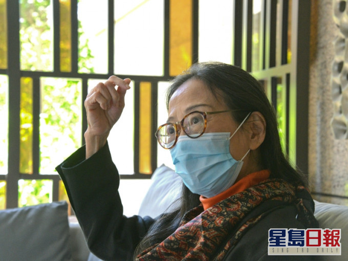 香港中西结合医学会荣誉会长黄谭智媛建议起用中医,成为下一波疫症爆发的前綫医护。 伍明辉摄
