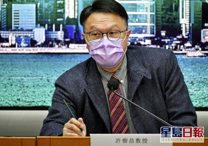 许树昌指市民接种后不适与疫苗无关。资料图片