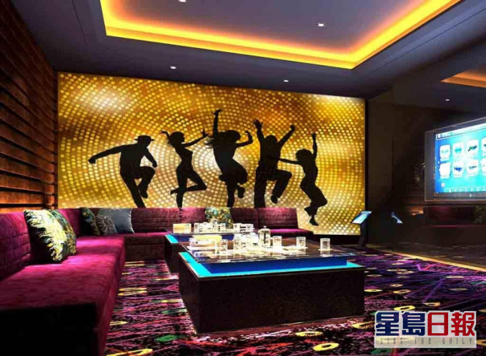 杭州20岁男唱K5小时,唱到爆肺。(示意图)