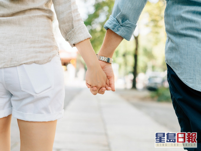 22歲妹妹拍拖近20次,令家姐感苦惱,欲勸修心養性不果。unsplash圖片