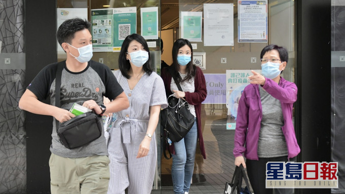 市民前往接種疫苗。資料圖片