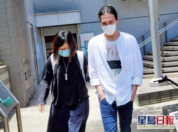 其中一名被告簡梓濱(右)。資料圖片