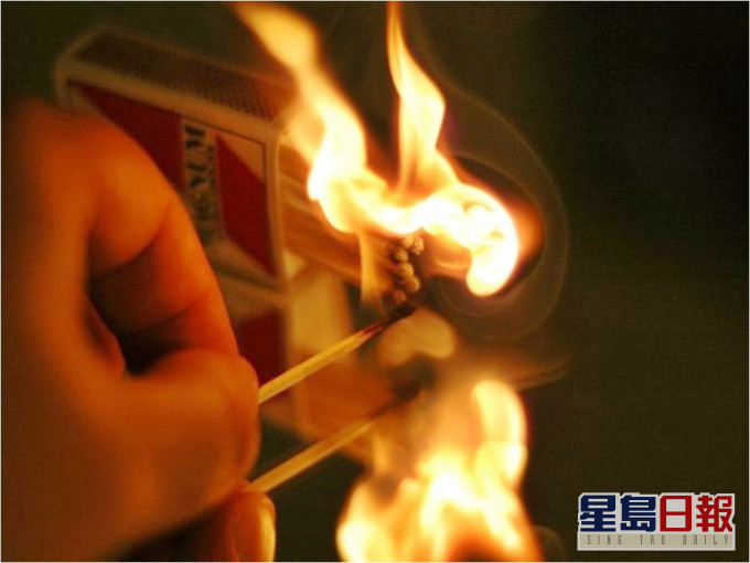 印度男子求婚被拒後,竟然打算放火燒死女友。示意圖