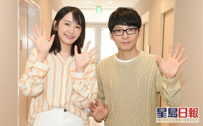 星野源曾向身边人表示,不会管束老婆结衣BB的工作。